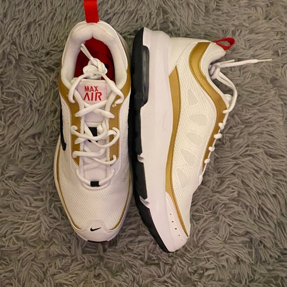 Nike Air Max AP - Picture 1 of 6
